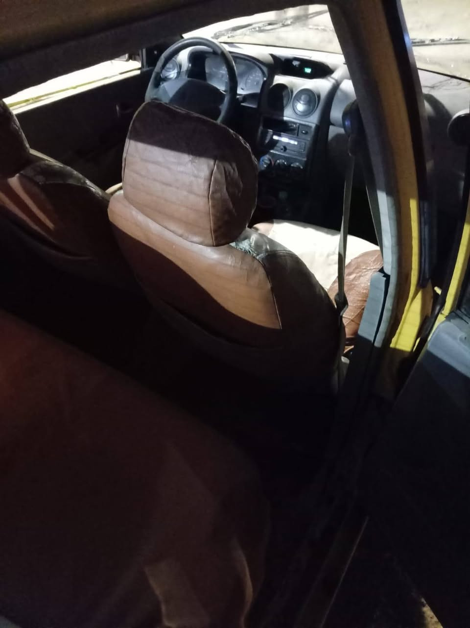 سايبه للبيع 2013السعر12وبيهه محال قليل ابيع كوم حديد التفاصيل ***********
