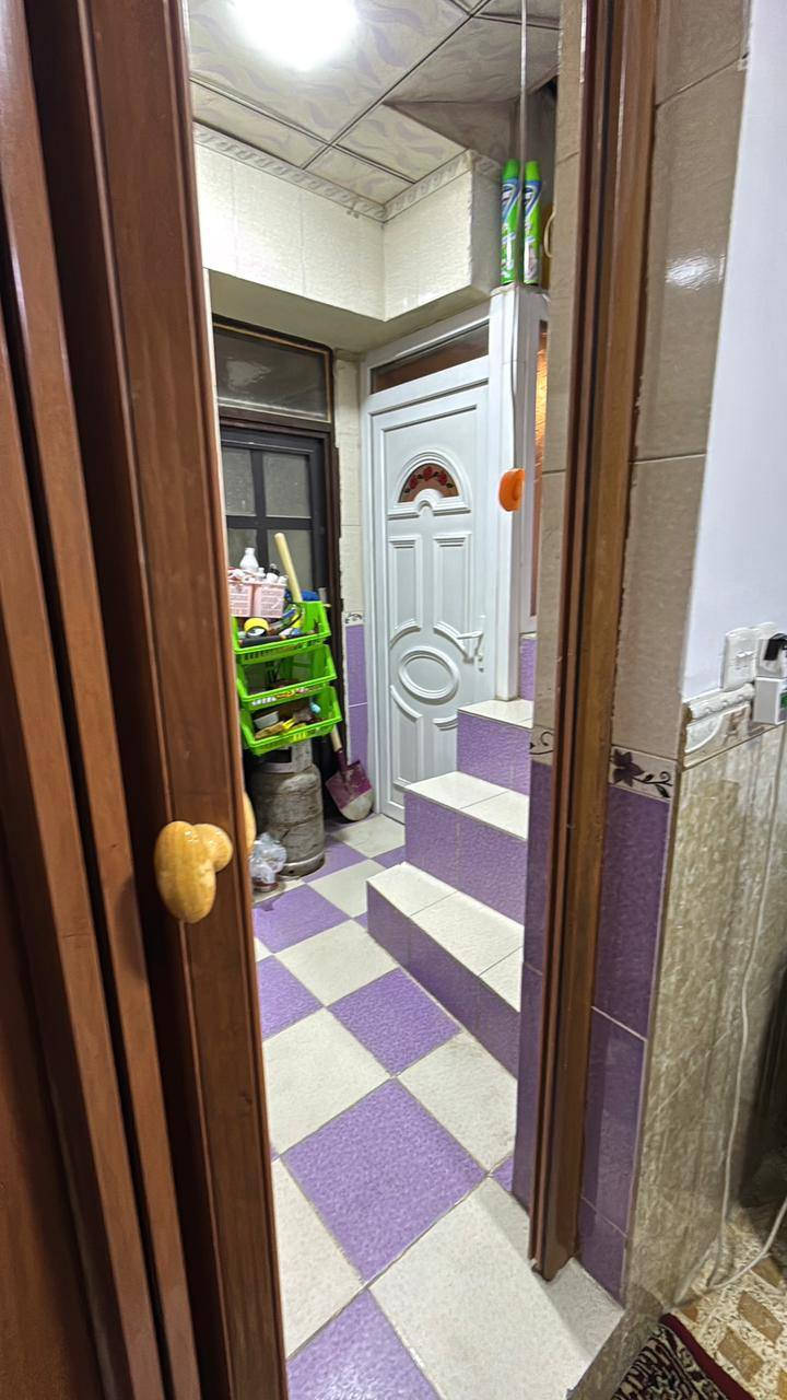 دار للبيع في حي البكر على شارع ١٥ متر 
قرب مطعم بيت جدي مساحه ٢٠٠ متر واجه ٩ متر طابق واحد البناء محدث 
يحتوي على كراج مطبخ هول واستقبال وغرفتين نوم مشتملات وبيتونه سعر١٨٠ مليون قابل للتفاوض للأستفسار مكتب قصر الأمراء للعقار الكائن في حي البكر شارع الكنيسة مقابل كنيسة تايتنك ***********# ***********# #عقارات_نينوى #نينوى_الموصل #الموصل_ام_الربيعين #عقارات_الموصل  #المشراق_النور_القادسية_الاعلام #
