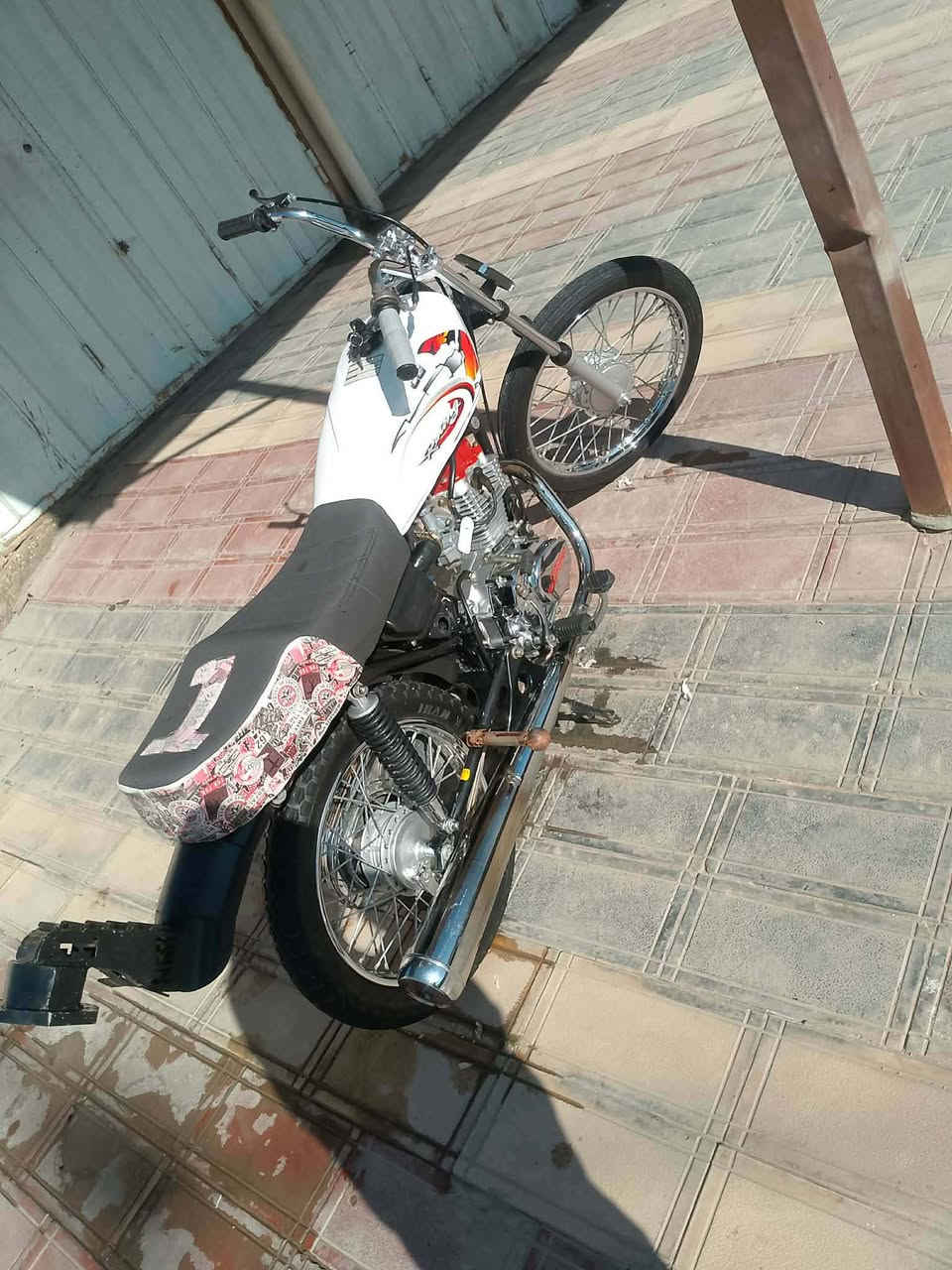 س ع
شاصي 20 اوراق اصولي وتعميره 25صار شهر معمره كفاله عامه مكان شطره سعر 900وبيه مجال ***********
