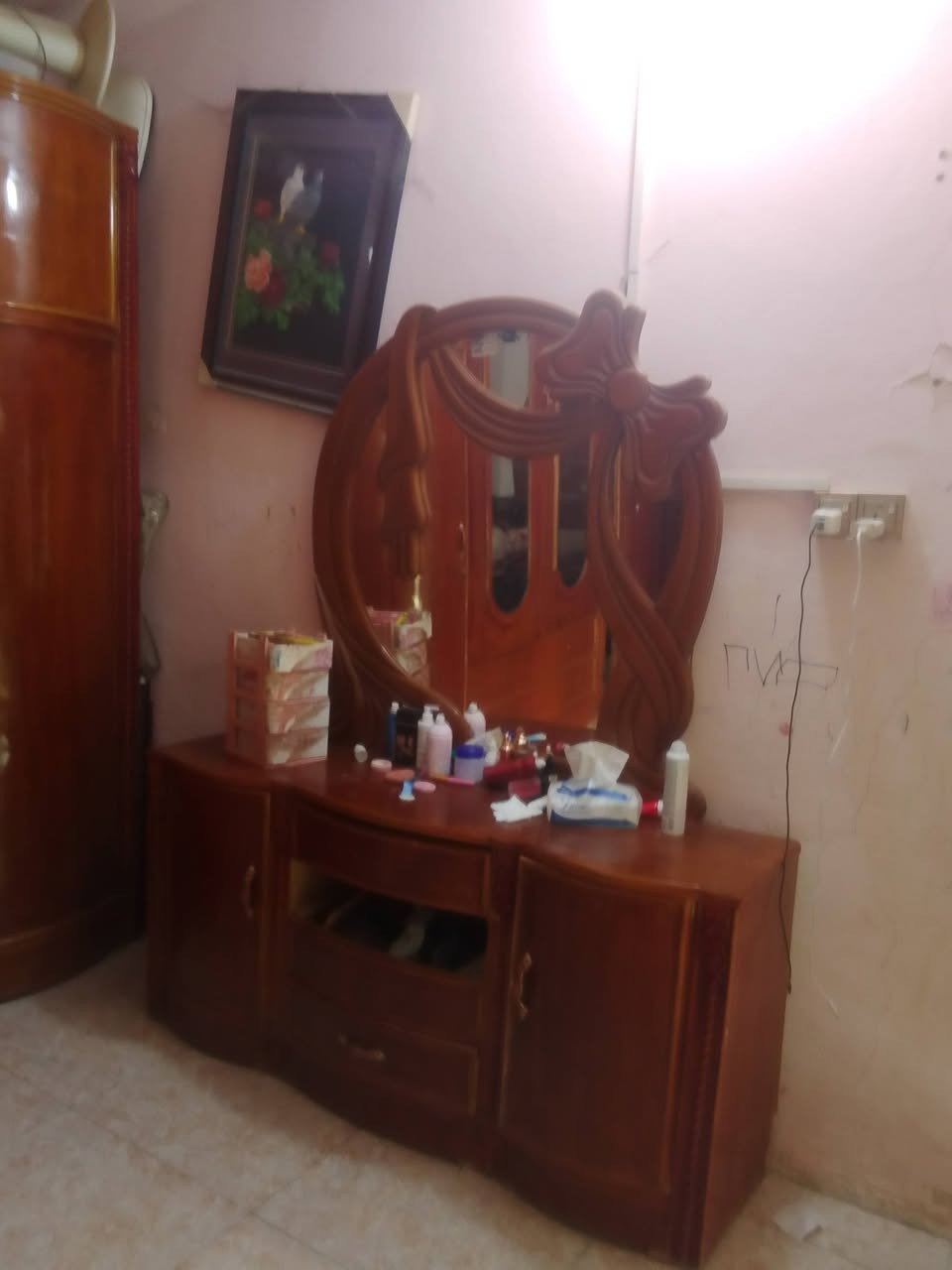 توجد غرفة النوم مستخدم لبيع ***********
