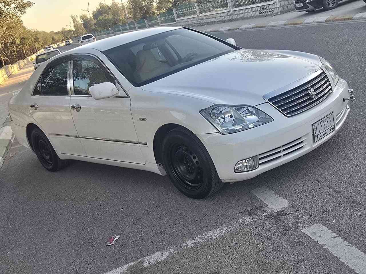 2005
مووس 
گيروو مةكينة بجووك 180 
2دووگمة 
2بارجة بؤياخ ئةورووبا 
شاشة كاميرة تةبريت ساردوو گةرم بةسراوة 
كؤدي بؤكراوة 
4تاية لؤك 1حةفتةية بةسراوة 
بئ مةسرف 
سعري 61مةجاليكي كةم 
شوين كةلار 
***********
