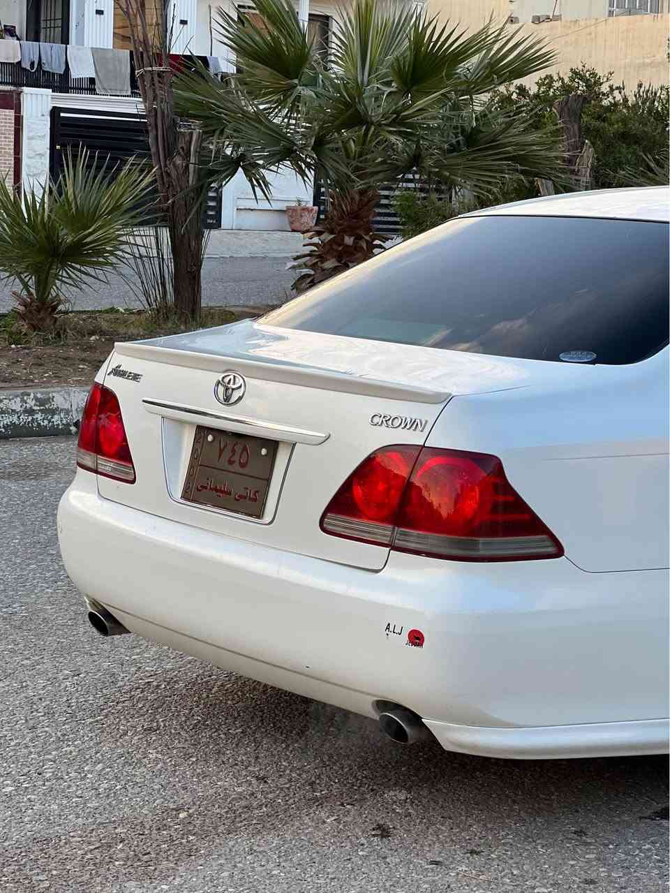 سەرەتا بەناوی خوای گەورەو میهرەبان🤍
تویتا کڕاون شاهینە بۆفرۆشتن
مۆدیل ٢٠٠٥ 
بڕاوە
سەیارەکە ١٨٢گیڕومەکینە گەورە  به شه رت
 کامل جایز کراوە
ناوڕەش فورميكاسور  
٣دوگمەی قەپات مواسەفات 
   ئاوینە کارەبا
سەیارەکە بی چاڵ بی شوختە 
سەقفی شوشەی 
تەبرید ساردو گەرمی بەسراوە بەشەرت 
تەقەورەقەی نیە بەشەرت
پشتو پیشی کەپسە دەعمو لیدراو بەشەرت 
کەڤەر گۆڕاو بەشەرت
سەقفی بۆیاخ نیە بەشەرت ره نگ گوراي نييه به شه رت 
هەموو گیانی بەشەرت ***********/*********** كويسينجاك, أربيل
