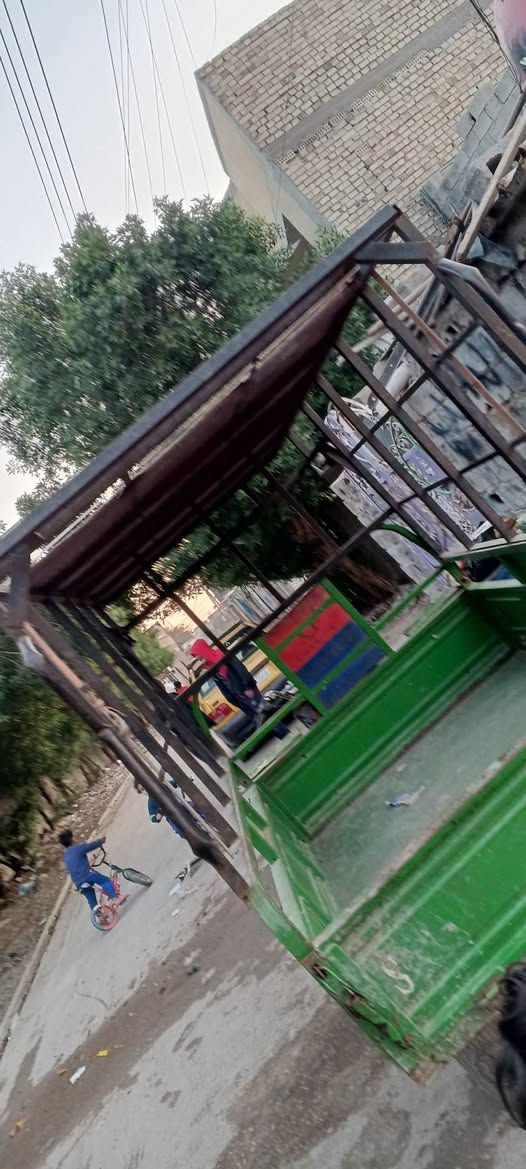 السلام عليكم محجر للبيع ابو الفره اتصال اياد هو وخشبته 
مكان بغداد حي بتول
سعر 175
***********
