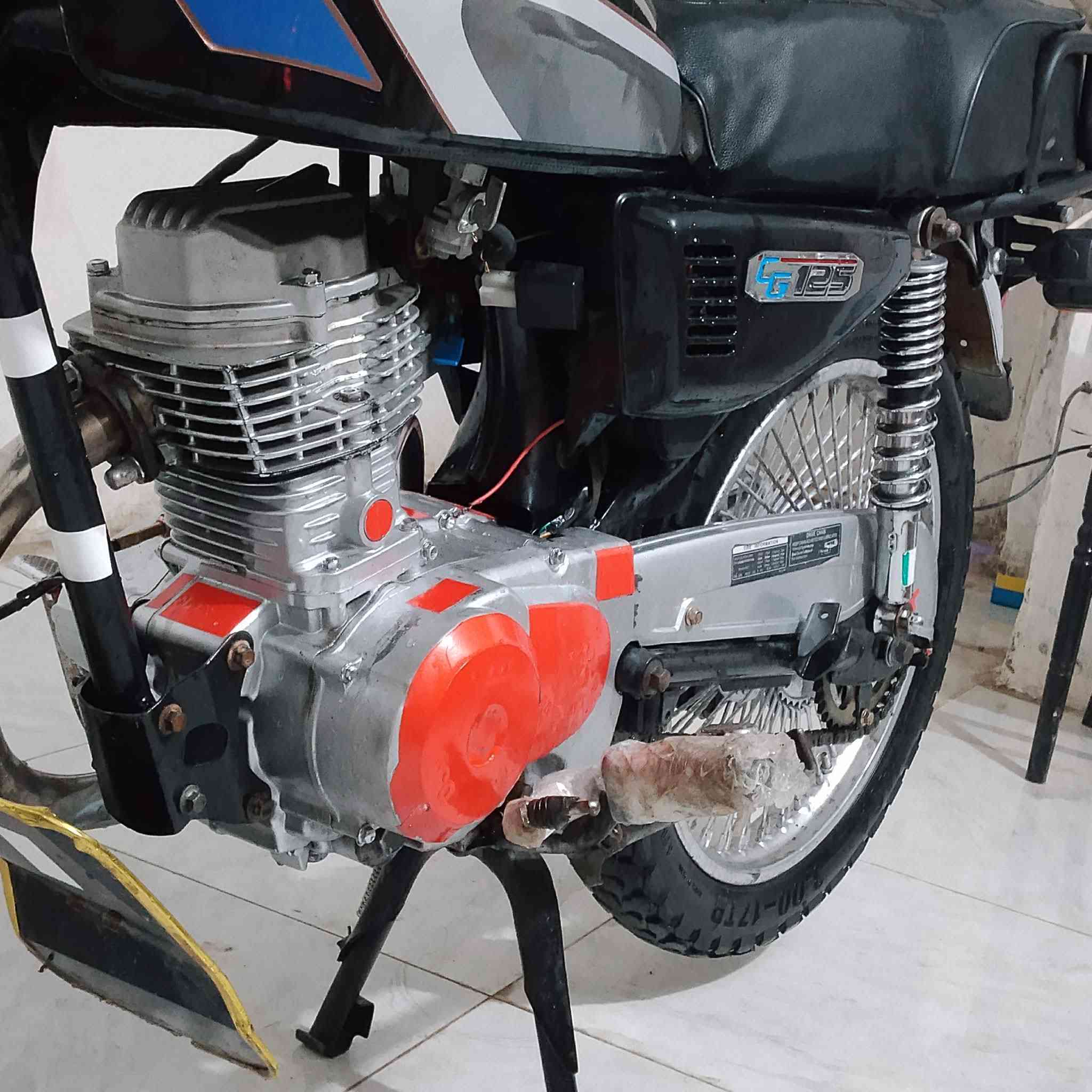 السلام عليكم مكلف بل نشر خاص لا تجي دراجه اربعه كير موديل ٢٠١٩ دراجه كلش نضيفه مكينه ٢٢ مفتوحه مبدل بيه والفات السعر ٦٠٠ وبيه مجال ‏‪***********‬‏ تصل وبيك خير وتدلل
