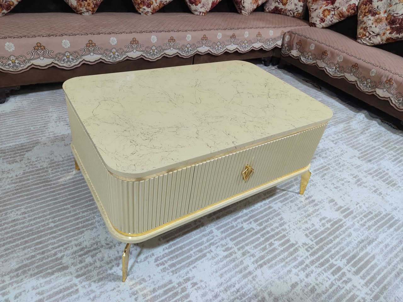 تخم ميز وسط وميز بلازما للبيع بعدهن جديد سعرهن 250


**إذا كنت صاحب هذا الإعلان وتريد حذفه لأي سبب، رجاءا أرسل رسالة إلى الدعم الفني**