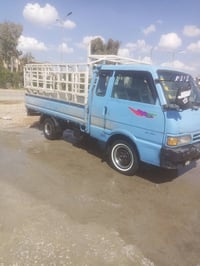 سياره كيا حمل للبيع مدير 96 مكينه جديده سياره ما تعبانه داخل تخم تاير ...