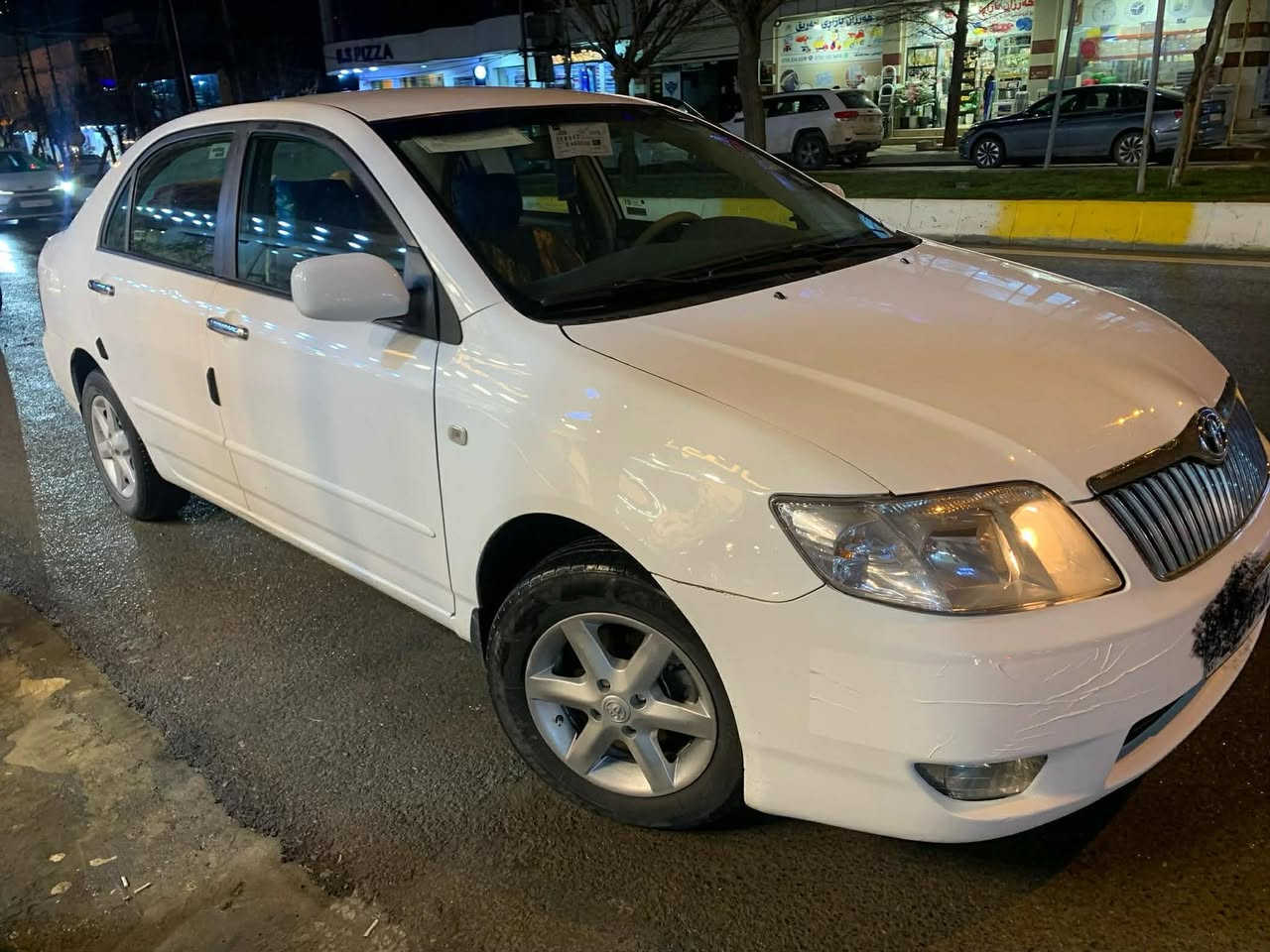 تۆیۆتە کرۆلە 2007 خەلیجی مەکینە گەورە تۆماتیک km260ڕۆشتوە  سپی بەفری فۆرمیکە ناوزەرد یەدەنیکل ویل کەپ  شاشە ئایپات بلاجکتۆر قوفل مەرکەزی سیارەکە زۆر جوان و خاوێنە چوار تای نوێیە توندو تۆلە تەبریت ساردو گەرم بەشەرت بۆیاخی نیە تەزرەی نیە پەلەیەک ساردی لەگەل کارتی هەیە جەمپەکی پێشی هەیە شانسی نەگرتوە  رەقەم سەنەوی نوێیە تا 2028 گشت گیانی بە شەرت  
نرخی.٩٨$ کەمێک محامەلە 
ژمارەی خاوەنی :***********
