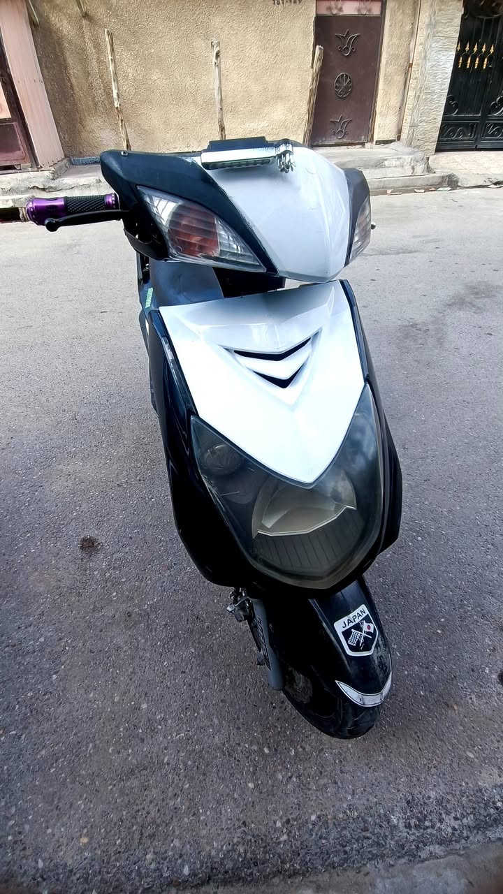 سكنس
فحل نوزل خطين للبيع بسعر 650 وبيها مجال 
الدراجة ماخذها كفاله بس ما اتوقع دراجة ما مفتوحة صارلها سنه ونص تقريبا يمي ما فد يوم وكفت عندي بس ابيعلك محرك مفتوح  للدوام اروح وارجع بيها شغاله بكل وقت و هاي لابيض البيها اني صبغتها بيدي فا الصبغ مو كلش مضبوط + تجي تفحص الدراجة وتشوفها عجبتك اخذها ما عجبتك فا كل الهلا بيك سعرها 650 وبيها مجال مكاني بغداد الحريه الدولعي


**إذا كنت صاحب هذا الإعلان وتريد حذفه لأي سبب، رجاءا أرسل رسالة إلى الدعم الفني**