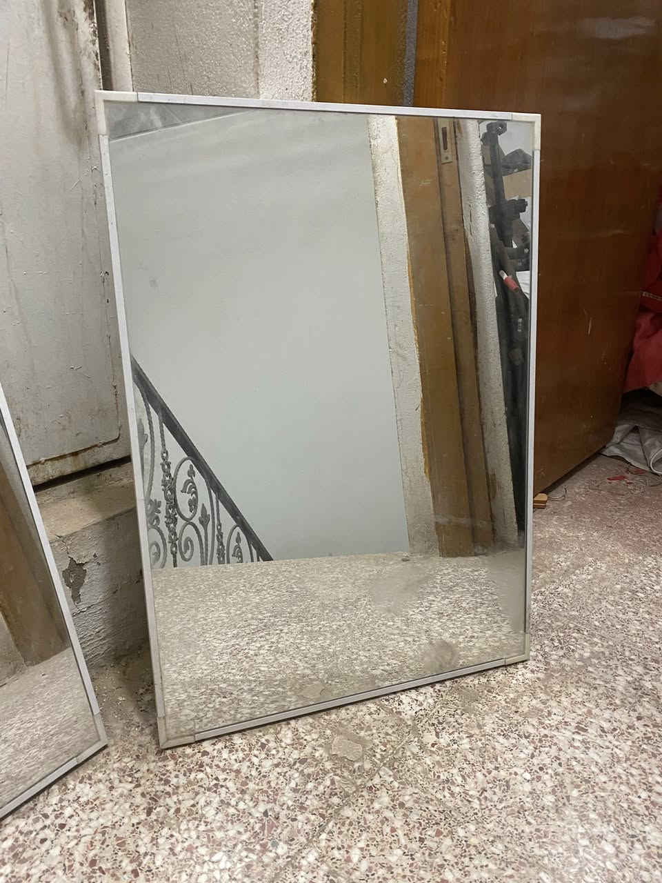 سخان ١٢٠ لتر ٨٠ سخان ٣٠ لتر ٥٠ قاطع مغسله ٤٥ رفوف جام ٢٥ مرايات ٢٠ اتصل ***********
