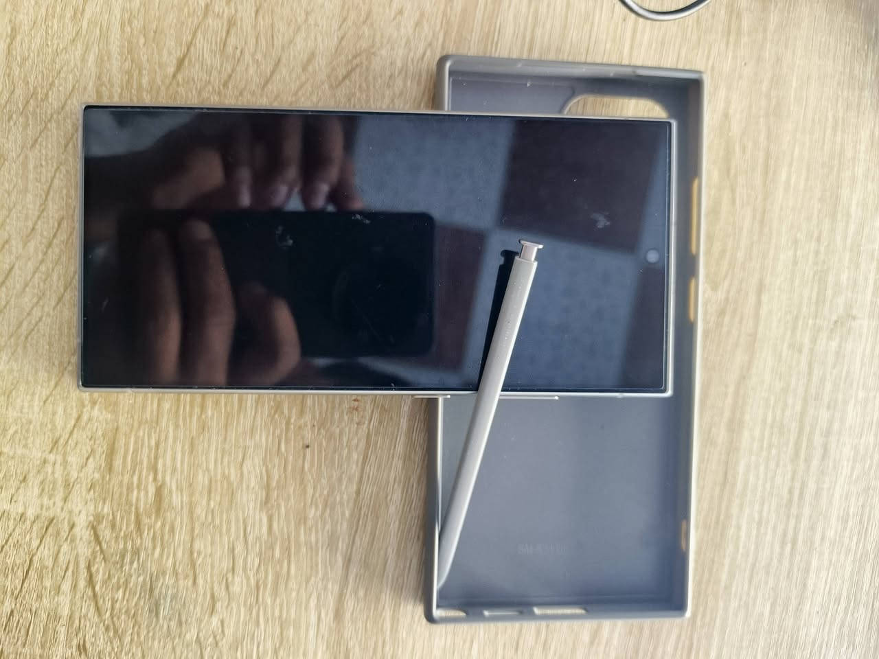 جهاز S24 الترا 
ذاكره 256
شرق اوسط 
جهاز نضيف نضافته 99%
ملحقاته كارتونه فقط 
بي بس شخط بل كلاس 
معالج سناب دراكون 8. G3 
120 فريم بوبجي 
مكاني نجف _ مشخاب 
السعر 950 وبي مجال


**إذا كنت صاحب هذا الإعلان وتريد حذفه لأي سبب، رجاءا أرسل رسالة إلى الدعم الفني**