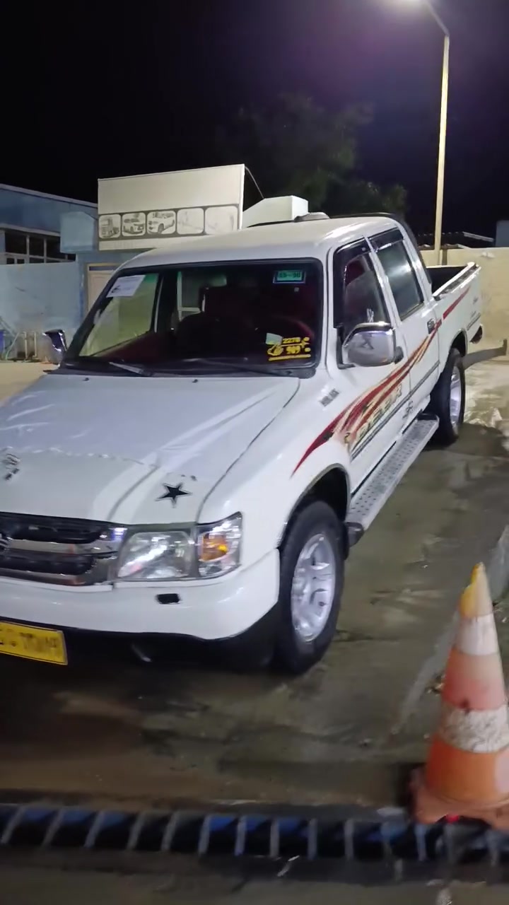 پیکاب دێر 2006 مەکینە بەخ ✅
ناو سور مەنەفیست فسڤۆڕ ✅
بێ بۆیاغ 180ڕۆیشتوە ✅
جوار تایەو ویلی لۆک ✅ 
مەکینە گێڕ بەشەرت ✅ 
تەقەو ڕەقە بە شەرت ✅ 
هەموو گیانی بە شەرت ✅ 
شوێن ڕانیە دەوروبەری لە خزمەت دام *********** یان       ..............***********
لە فایبەر واتس ئەپ لە خزمەت دام ئەدمین گیان وەری گرە زۆر سوپاس مەمنونم ئەدمین گیان
