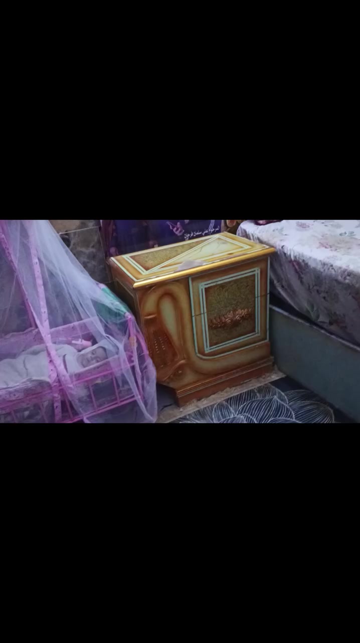 سلام عليكم  غرفه نوم عوزهه مرايه وتلحيضات للبيع سعر 350 بيهه مجال قليل مكاني شطره  ***********  واتساب  بخدمت الشراي #اشاره #الجميع
