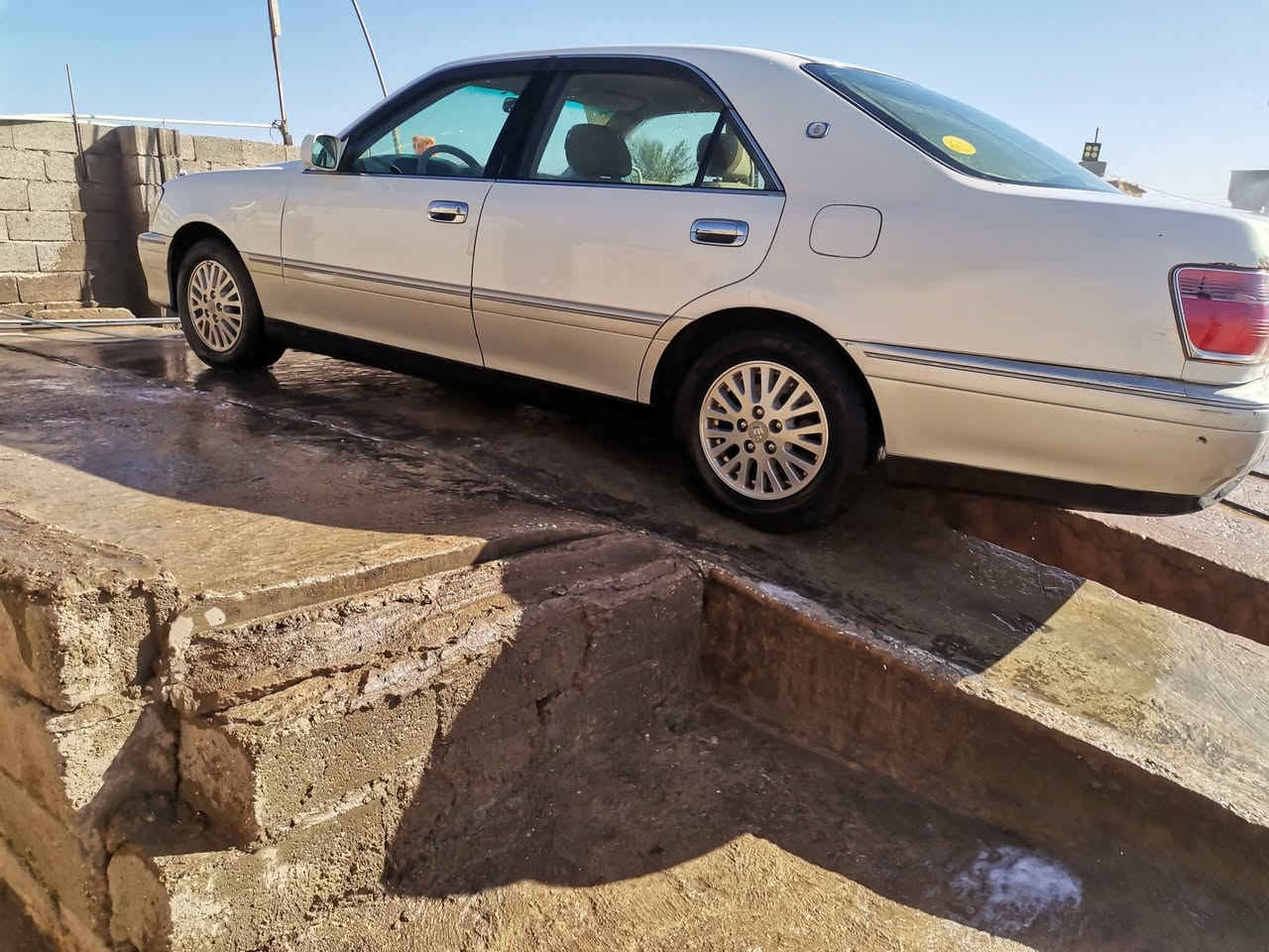 السلام عليكم
للبيع سياره كراون ملكه
السياره نضيفه مانقصها شي
السعر $38
***********
***********
