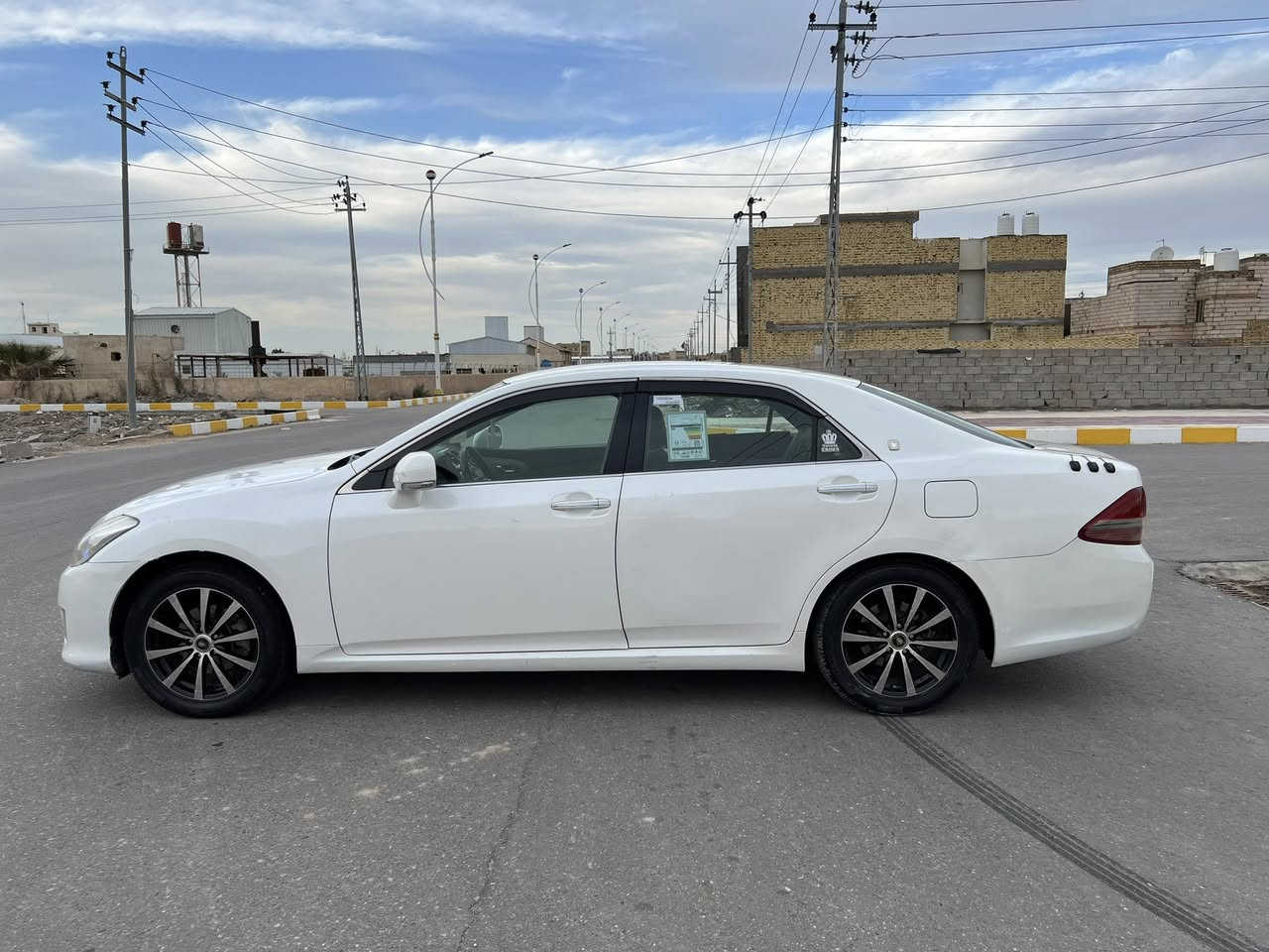 سلام عليكم شاهينه حوته مديل 2008 اصل رقم بصره محرك V6 سته سلندر مكفوله كفاله عامه ضربه وتبديل وصبغ جاهزه سياره مكينه وكير وحداده وتخم تاير سعر 105 وبيه مجال بصيط مكاني ناصريه مركز ***********
