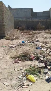 قطعة مساحه ٤٠٠متر للبيع كافة الخدمات موجوده استفسار اكثر اتصال علئ الر...