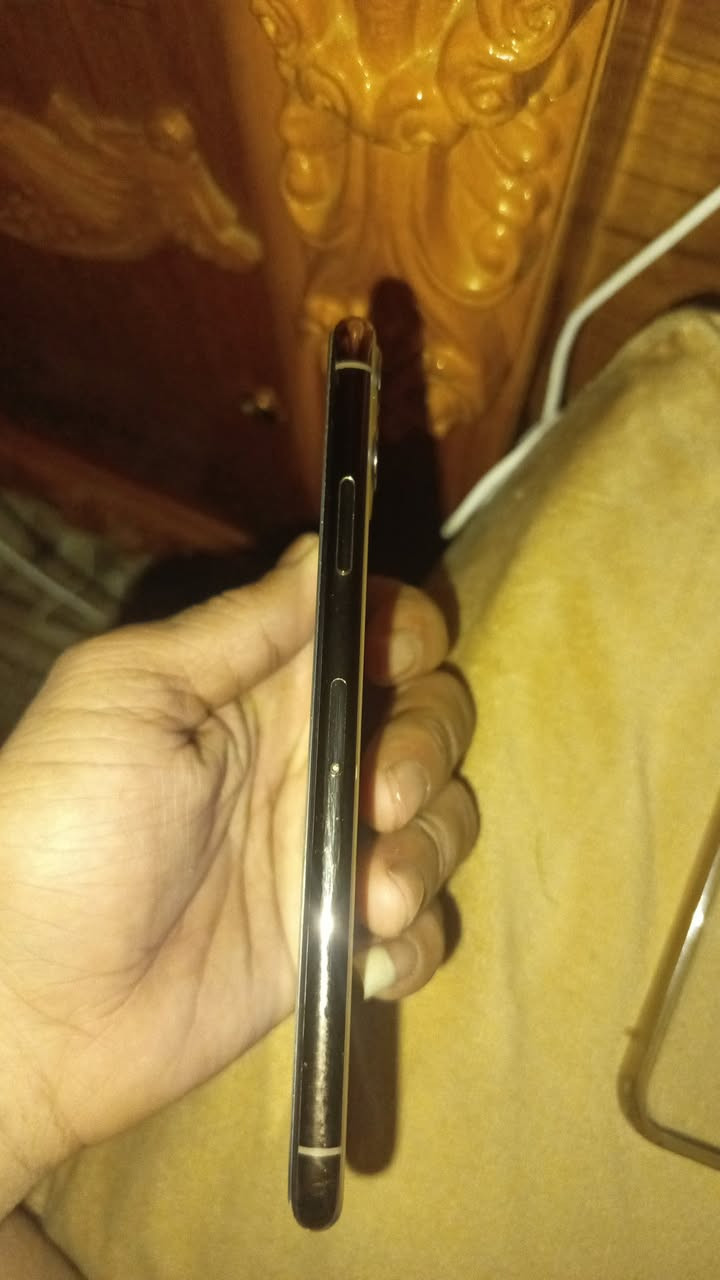 سلام عليكم ايفون11برو ماكس لون ذهبي جهاز كله مكفول 
جهاز مال بيت يشهد الله مامتعوب وكامل ملحقاته كرتون وكيبل اصلي مال شركه ضمان سنتين بي وكفر بطاريه 94 ذاكره ٢٥٦/ مراوس هم عادي السعر 400
  ***********
