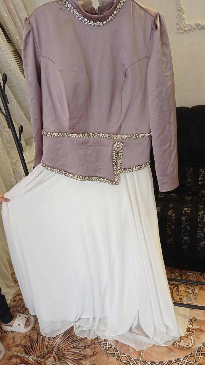 فستان ملبوس مره وحده يجنن بل لبس الوان بصلي ابيض يكون من فوك ستن اصلي جوه جرجيت قياس يلبس 44 ٫46٫48العنوان بغداد توصيل عندي سعره مناسب عندي جنطه جديده ويايه


**إذا كنت صاحب هذا الإعلان وتريد حذفه لأي سبب، رجاءا أرسل رسالة إلى الدعم الفني**