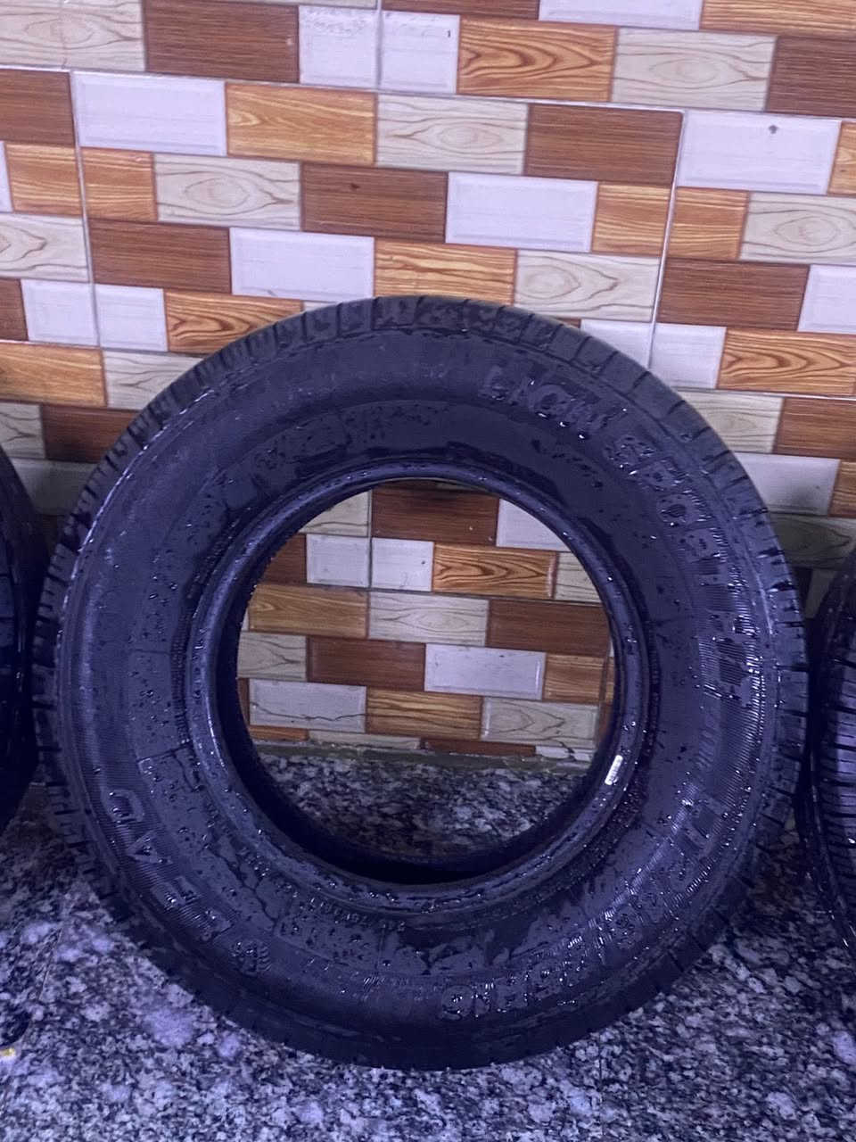 سلام عليكم تخم تايرات يوكن كلش جديد شرط بعده محمبب سعره 280 وبيهم مجال مكاني البصره ***********

