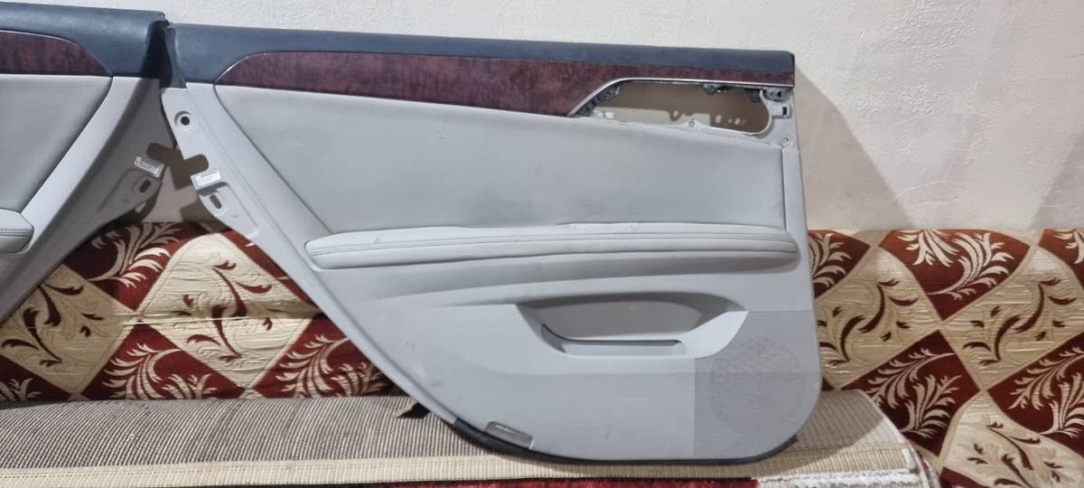 بطاين افلون  تخم كامل 4 نضيفات مكاني بصره لسعر 60 الف اربعتهن 
***********
