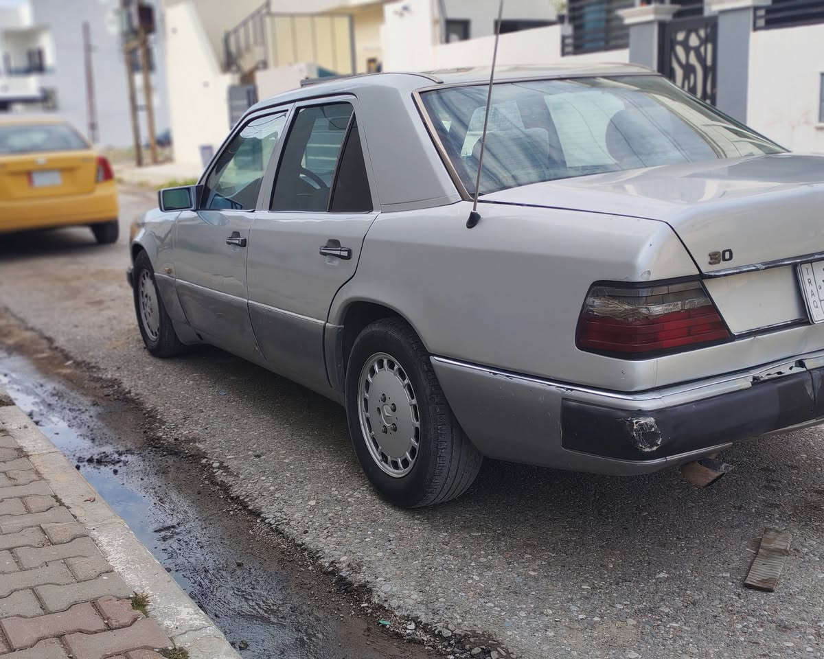 السلام عليكم مارسدس دب 1990 رقم بغداد كير ومحرك بطة VVT3000 رياضي السيارة تبريد ونضيفة وبيها بعض الملاحظات السعر50 وبيها مجال مكان السيارةكركوك
للتواصل *********** وتساب او اتصال
