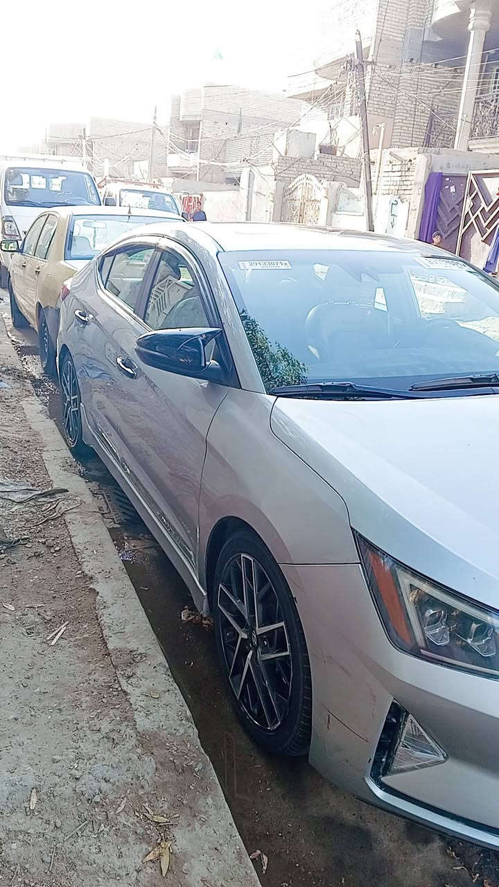 الانترا 20 فول مواصفات بصمه فتحه تحكم بالمري اشاير بالمري رادار مانع انزلاق شفتات كشنات جلد لون اسود  لون السيارة سلفري تبريد ثلج  رقم اربيل بسمي
محرك 1600 تيربو تنفس اصطناعي ماشية 60 الف حادثها جاملغ امامي جهة الراكب والبنيد  بسيط بدون دواخل بدون ايرباك سيارة نظيفة حيل
السعر 127

*********** بغداد المشتل
