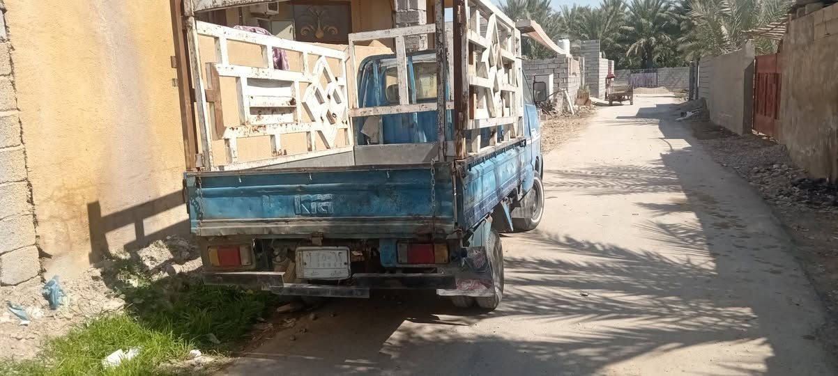 كيا. لبيع مديل ٩٣ كير مكينه شاصي مكفول سعر ٣٤ ورقه وبهه مجال عنوان ديالئ بعقوبه تصل عل رقم ***********
