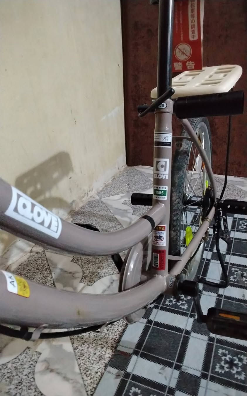 سلام عليكم شباب بايسكل للبيع حجم 20 شركه كلوف سعر 120 وبي مجال الطيبين مكاني ميسان  ابو رمانه


**إذا كنت صاحب هذا الإعلان وتريد حذفه لأي سبب، رجاءا أرسل رسالة إلى الدعم الفني**