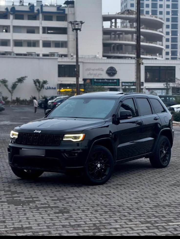 Jeep grand cheroki 2020 syaraka ful mwasfata dabl aksl basma shaxal sndwq shaft slaid syaraki zor jwana be kamu kwrtya 36 hazar roysht wa ba nawi xoma syaraka hizam nya mn ba hizam ay froshm be dahm be ledran be arbag hamuu bashart raqm u sanwi hamu nwya
*********** أربيل, العراق
