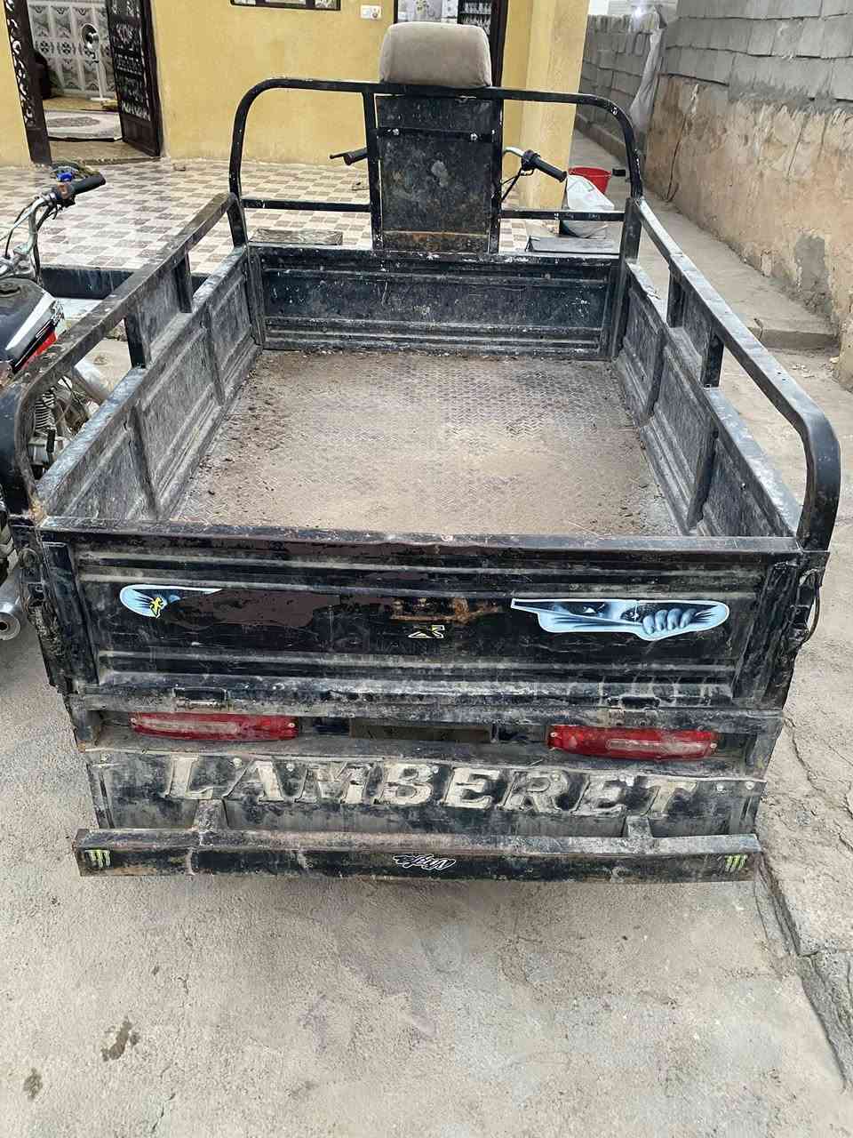 ستوته للبيع م 17 سعر 650 وبيها مجال  عوينات ***********
