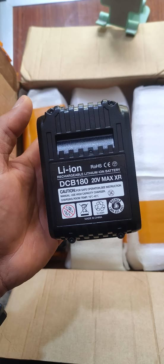 6 بطاريات لوك جدد مقبطات شحن من لشركه  ب 120 مع توصيل


**إذا كنت صاحب هذا الإعلان وتريد حذفه لأي سبب، رجاءا أرسل رسالة إلى الدعم الفني**
