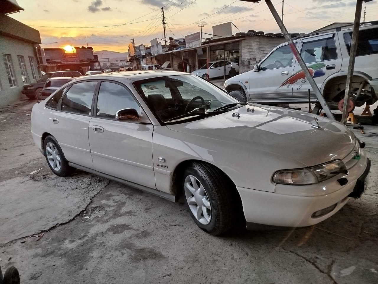 مازدا فاسۆلیا...
مۆدێل 92
ئاڕم و سەنەوی..
گێڕو مەکینەو توندو تۆڵی بەشەرت.
فول فول ماسەفات بەس گێڕ عادیە..
تەبرید لەسەرسویچ...
هەیکەلی سەیارەکە وەک ڕسمەکان نەبوو حەقی ڕێگات دەدەمەوە..بۆکەمو کوڕی تەلەفۆن مەکە..
کامل کامل جوانکاری...
توندو تۆڵە و  هەرچوارتایەی نوێییە..
نمونەیەو..ماڵی دۆسته...
تکایە کۆمێنتی نەشیاو مەنوسن...
تێبینی..گۆڕینەوەشمان هەیە..بەئاڤانتی .
ژ.م***********
ناونیشان..حاجیاوا
