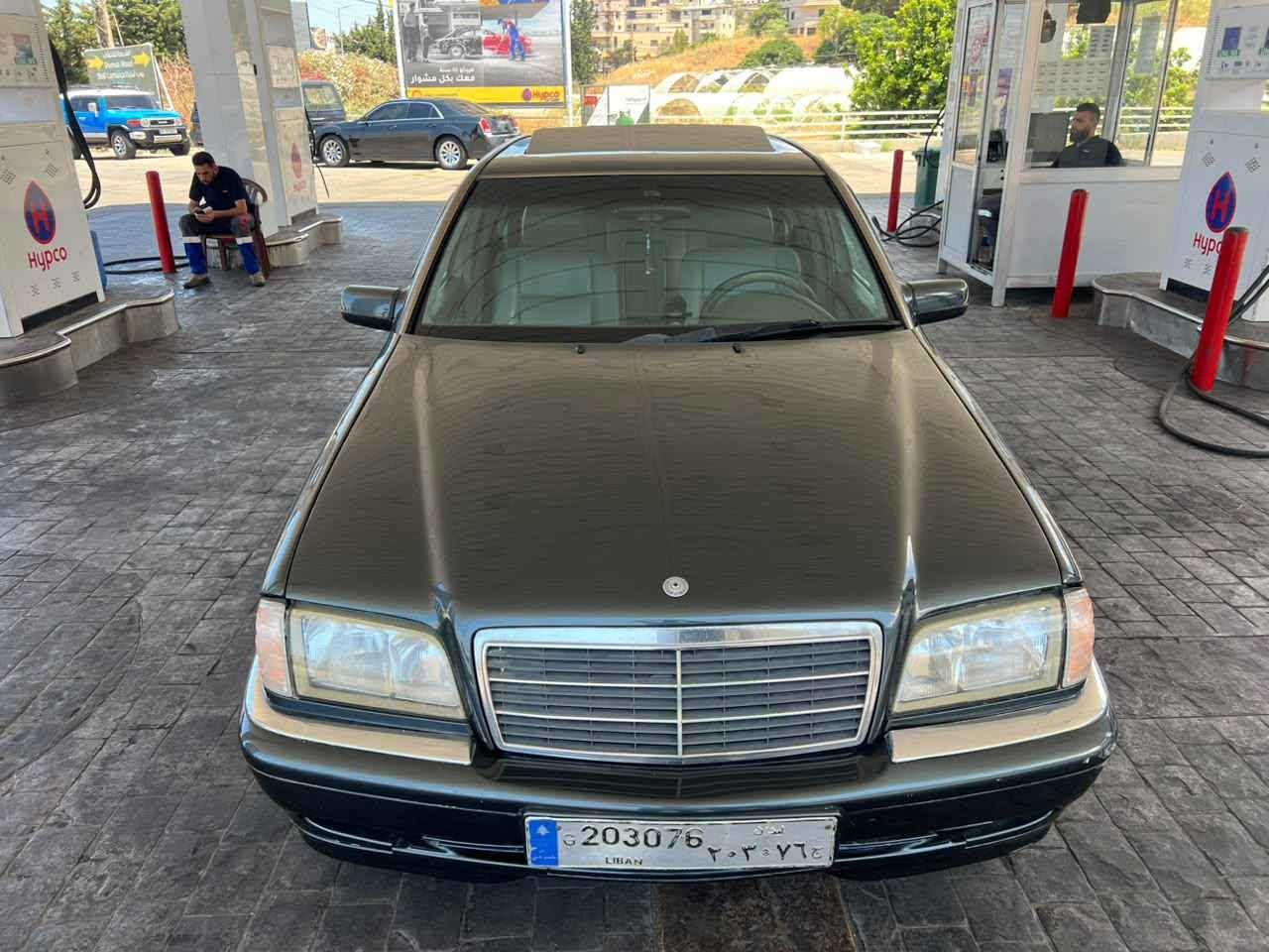 MERCEDES C 230 MODAL 1997 
موتير فيتاس جداد ٤ سلندر  مكانيك جديد ٤ دواليب جداد بطارية جديد داخلية جلد الشركة ٤ ازاز كهربا فتحت سقف مكيف شغال مسجلة ساك بيع باسم الشاري قفل مركزي سيارة بيت 
موجوده برجا سعر : ٣٥٠٠$ 
TEL ; 71880834 جية, الشوف


**إذا كنت صاحب هذا الإعلان وتريد حذفه لأي سبب، رجاءا أرسل رسالة إلى الدعم الفني**