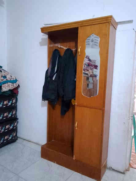 السلام عليكم غرفه اخشاب لبيع تسكام كلش نضيفه مكان كربلاء سعر 750 رقم الهاتف ***********
