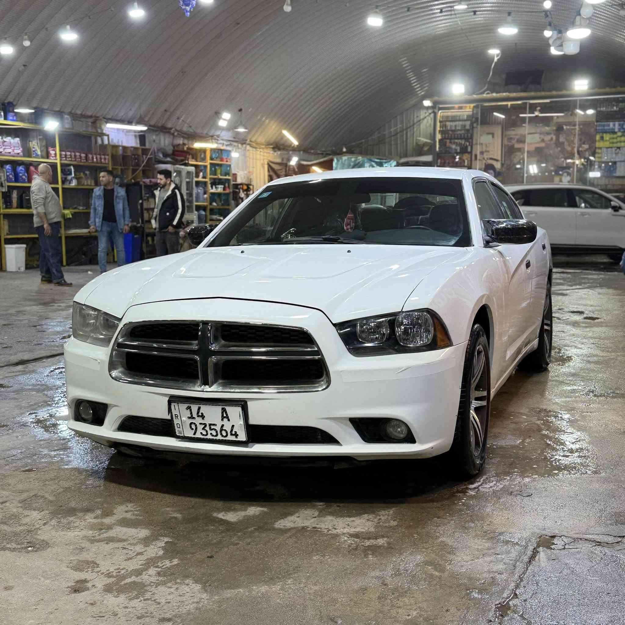 السلام عليكم جارجر موديل ١٤ اصل
رقم بصره دولي ب اسمي 

سنويه لل ٣٠ 

مكينه ٣٦٠٠

وارد كندي 

سياره بيها قطعتين تبديل ورشات صبغ بصيطه 

ابيع اصوليات وعيب شرعي 

توني شادلها كير ومكينه واكسل وضفيره صالي ٢٠ يوم 

منضومة زنون كامله اصليه

كشن حضن فول تحكمات 

شاشه دشبول جبيره 

#سعر ٣٧ 

الناصريه مركز 

تواصل ***********
