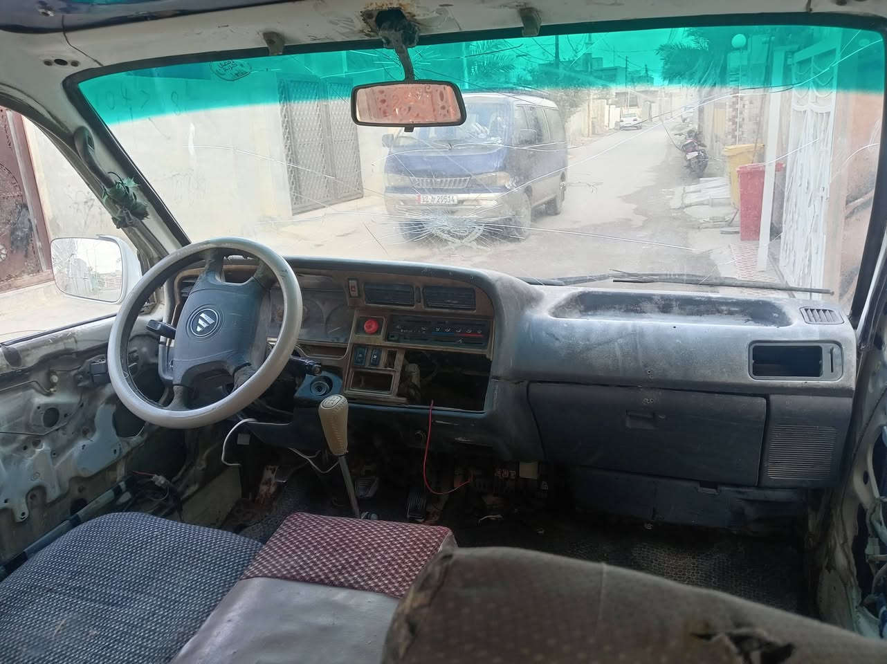 السلام عليكم كريت ويل موديل ٩ محرك كير مكفولت تيرات امامي جديد الخلفي نص عمر السعر 10 ابيع كوم حديد بدون تحويل العنوان ديالئ بلدروز ***********
