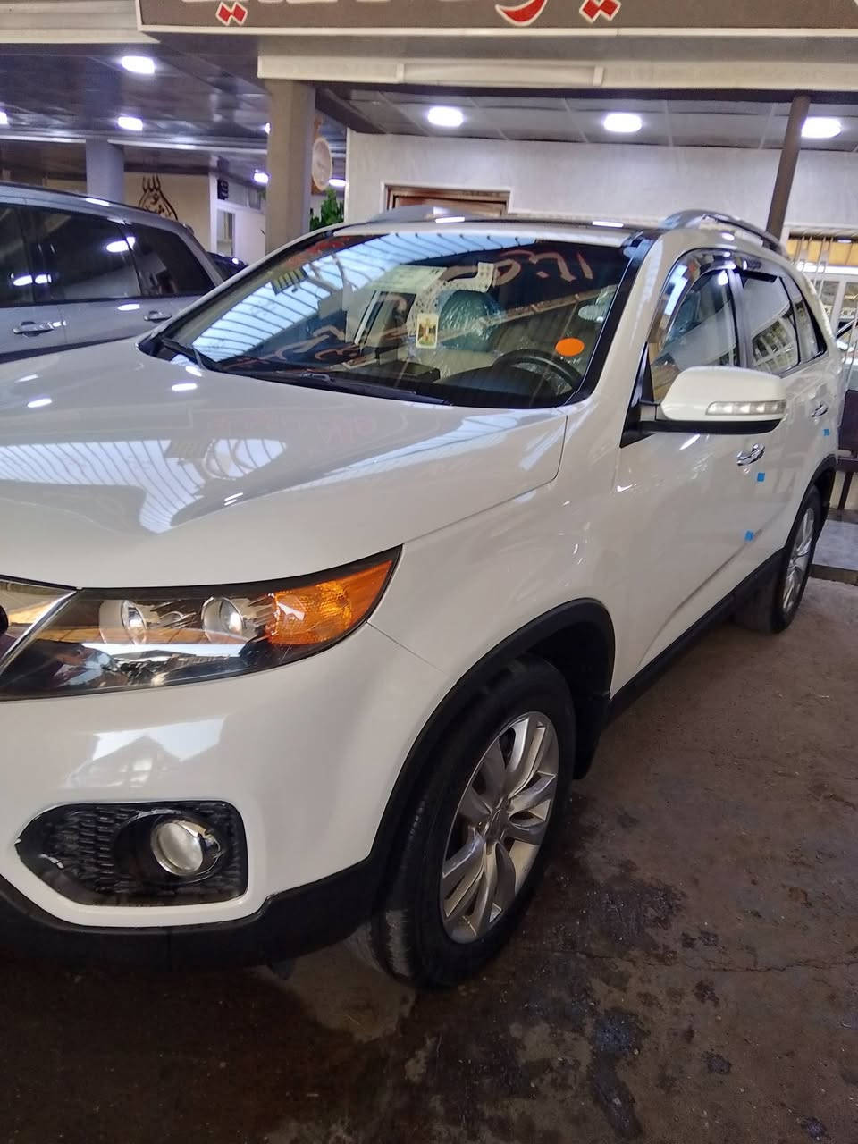 كيا سورنتو موديل 11 فول فولموصفات عده البصمه السويج مريه شافط اشاره بل مريه كشن كهرب 7 راكب 3 قطع تبريد ويل 18اكروم لايت زنون بدون صبغ بيها مكنتين بارد سيارة جديده مل بيت مكان السيارة موصل حي المثاق ***********###***********،،،🍋🍋155وبيها مجال
