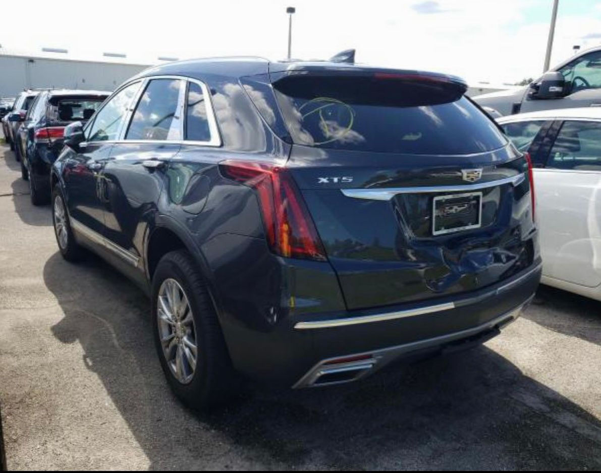 للبيع كديلاك XT5 موديل 2021 غرق ولسياره طافيه بس سويج تفتح ابيعه ع وضعه لسياره فول1/1 منفيس بسمي بدون رقم 
السعر تجي تقيم بل يرضي بي الله وتاخذه مكاني بغداد ***********
