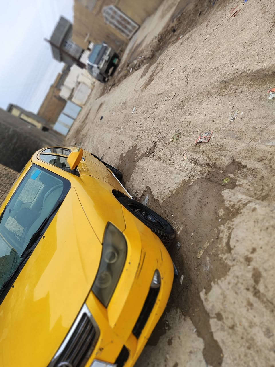 ليفان 620مودي 13
كير  عادي  مكينه وكيرومكفول 
رقم بغداد نكليزي  
هيئه مصفره غرامات مصفره هزه جديده  كبل تحويل 
تبريد شغال تدفئه  ليت زنون  سايد روف شغال 
سعر 38بيه مجال بصيط
سياره بلاديه بدون ضربه 
مكاني بغداد ابو غريب ***********
