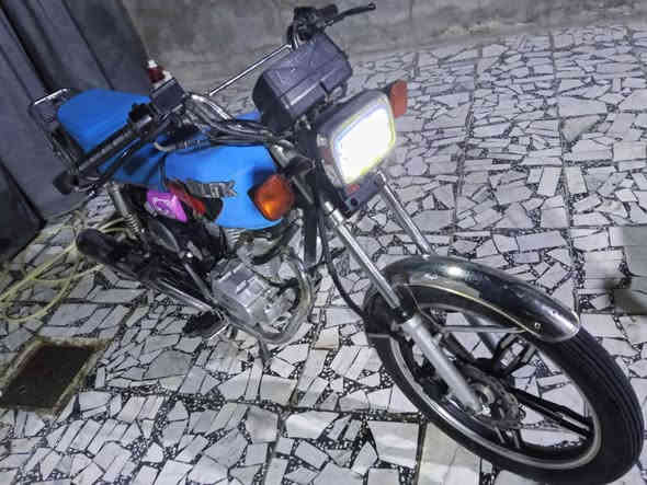 دراجه سونك موديل 22 طالعه ب 23.اوراق اصلي .سلف هندر
دراجه حلوة ونظيفة وجاهزة من كلشي 
***********.   سعر 750
