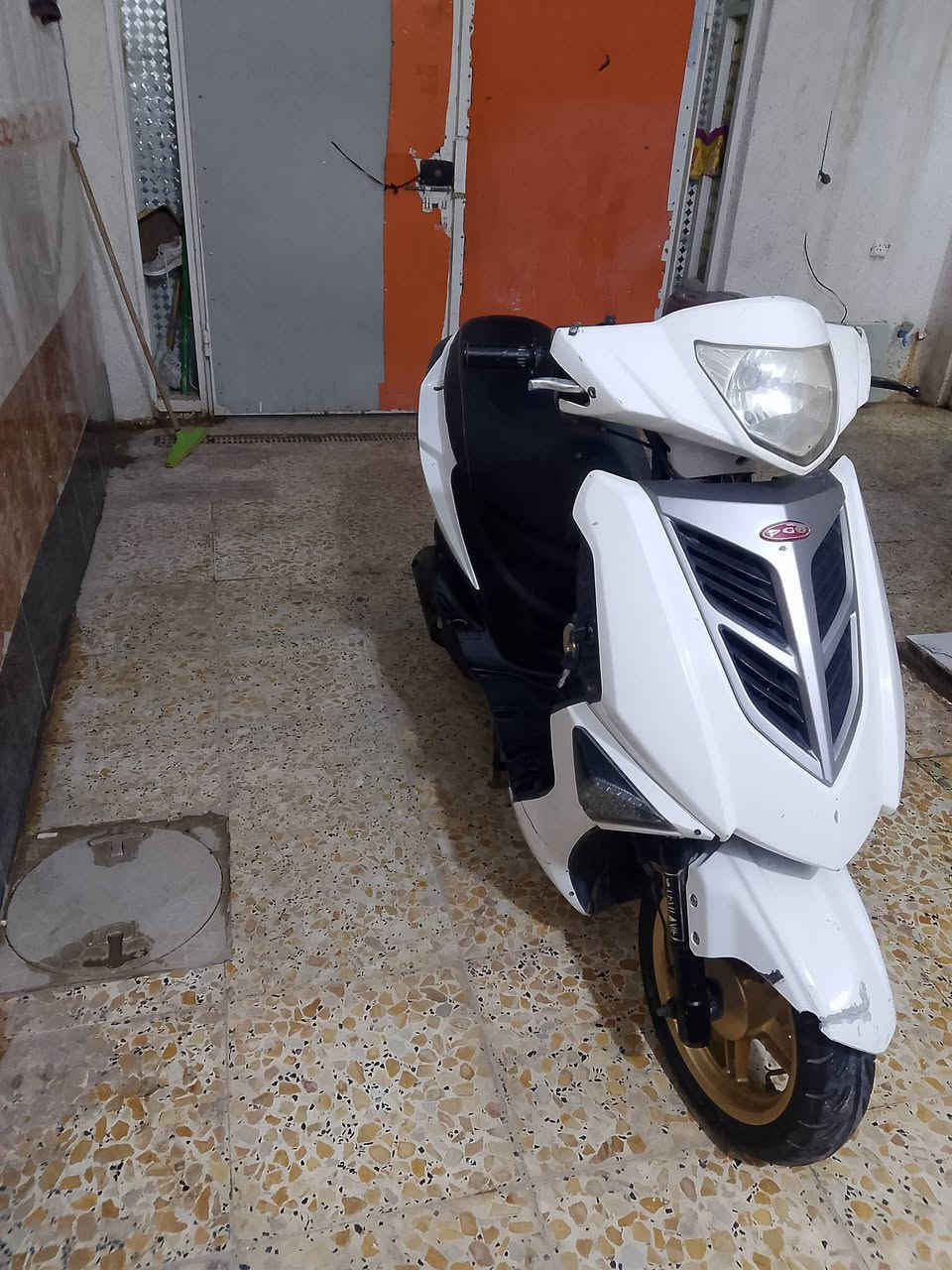 السلام عليكم دراجه ياباني سعر الدراجه 350 هذا رقم الاتصال*********** استفسار على هذام متواجد على الواتساب
