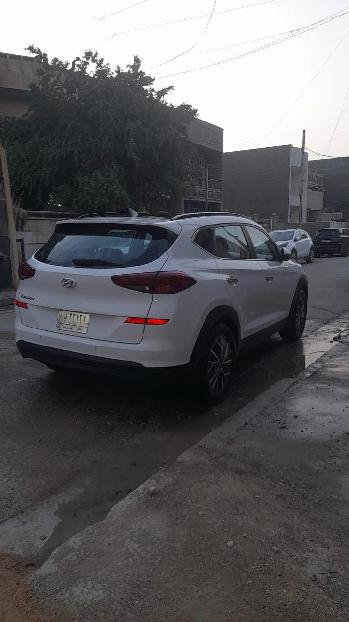 السلام عليكم ورحمه الله
توسان 2019 خليجي
سونارها موجود بالصور بيها صبغ شويه بالدعاميه
السياره جاهزه من كلشي
السعر ١٩٥
***********
