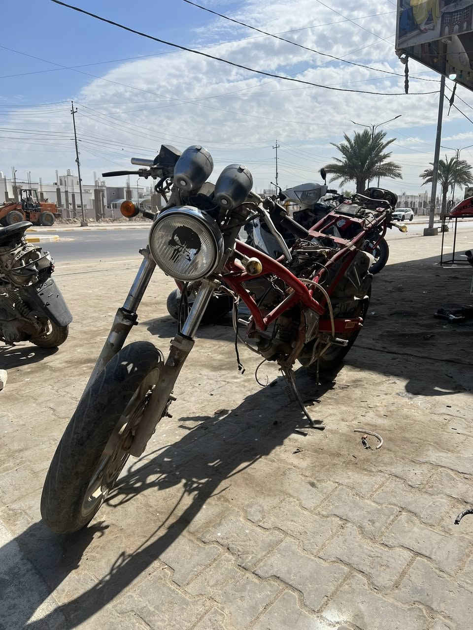 باندا 250cc
سلام عليكم دراجه باندا عادي مو كرستال 250 كفاله كهربائيات وبوشه وبكن كله شغال بيها بس ولفات وكم يخبل ناريه تخبل سلف جديد باتري جديد بلكات جدد والله مفارغلها الدراجه كله على وضع البلادي تجيً تفحص يلا تاخذ مابيها نقص برغي كل اغراضها موجوده وعيوني تشلعوهن هاذا رقمي ***********
نجف الاشرف كوفه شارع المعمل امام مجمع المختار السكني السعر 450 الف 💵
