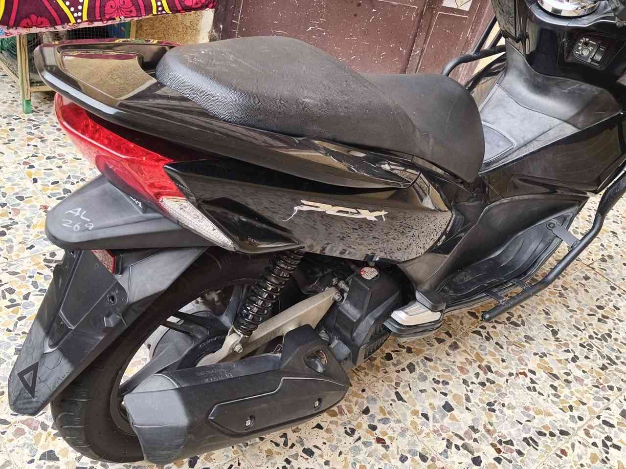 سلام عليكم دراجه pcx جيل ثاني ياباني 
دراجه خير من الله كلش نضيفه 
المكان بغداد العبيدي 
***********
سعر خاص فدوه
