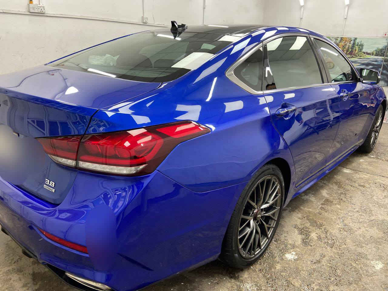 من احلة وانظف واجدد الجينيسسات بل عراق ⚔️🧿🧿🧿⚔️
‏فخر الصناعه الكورية 💪 جينيسس 2020 SPORT  80g للبيع 6 سلندر 3800 تنفس طبيعي 
‏            ( حادث بسيط بجم ضهر كبس) 
‏ فول مواصفات رقم بغداد الجديد بسمي توني مجدد السنوية والرقم ولهزة.. مواصفات حذكر الي يجي بالي:-
‏1.بصمة ابواب وتشغيل وصندوك 
‏2.رادار امامي خلفي وجانبي 
‏3.قادة آلية يعني تشيل رجلك من البانزين ولبريك وهية تتحكم بنفسهة اذا صارت سيارة كدامهة تخفف ومن ينفتح طريق ترجع ادوس بانزين من وحدهة +اوتو ستوب يعني اذا صار شي كدامك مفاجأ هية تنطي تحذير وتاخذ بريك من وحدهة.
‏4.سقف بانوراما
‏5.مري شفط ، اشاير بالمري ، المري قلابة تنزل وية البك وتقفل وتفتح ويه القفل مال سيارة ،تدفئة مري، اشارة ترحيب علامة جينسس عل ارض تطلع
‏6.كشنات جلد تبريد وتدفئة كشنات امامية وتدفئة كشنات خلفية 
‏7.نقطة عمياء 
‏8.شاشة كبيرة. تدعم نظام ابل كار بلي + نظام الملاحة العالمي  
‏9.ويل  بورت SPORT  بلادي
‏10.كشنات كهرباء 
‏11.تحذير الخروج عن المسار 
‏12.كروز سرعة 
‏13.هاند بريك دكمة 
‏14.تبريد قطعتين 
‏15. اربعة انظمة 
‏قيادة(SMART,SPORT,ECO,COMFORT) 
‏16. شاحن وايرلس للاجهزة الي تدعم الشحن 
‏17. تخشيب دشبول وبيبان
‏18. لايت زينون عالي ناصي 
‏19. ماسحات اوتو هية من ينزل مطر تمسح وحدها 
‏20. شفتات ستيرن 
‏21. بروجكتر زنون
‏22. الجامات الامامية اوتو تنزل وتصعد + دبل جام
‏23. حساسات خلفية
‏24. اوتو هولد السيارة تتوقف وحدها بالازدحام والكير على D وتمشي بمجرد دوسة بانزين
‏25. نظام صوت lexien ١٢ سماعة صوت خرافي
‏26. بردة خلفية كهربائية وبردات جانبية 
‏27. مراية تعتيم كهرباء
‏28. انخفاض صوت هواء التبريد عند الاتصال
‏29. حساس امامي وخلفي
‏30. سايد بريك بصمة
‏بعد هواية مواصفات متجي ابالي
‏⬅️ سيارة شرط كير محرك تبريد صدر تايرات كلهن شركة➡️ 
‏حادث جانبي بسيط // بجم ضهر كبس شركة
‏
‏      مكان السيارة الكاظمية ماشية ٦١ الف 
‏       ⏲️ سعر 237 قفلهة من الاخير 225 مال بيع⏲️
‏للاستفسار *********** صور حادث خاص او واتساب 👇 شراي يجي يشوف ويدلل
‏
