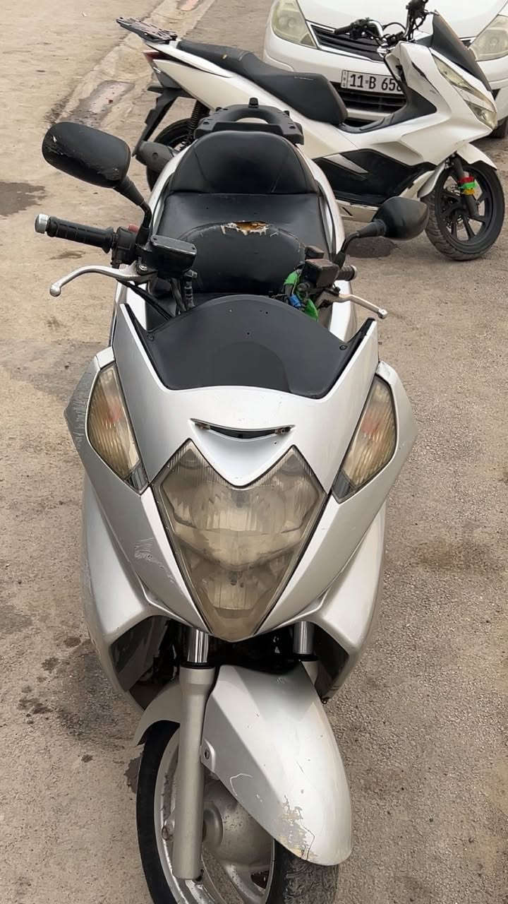 سلام عليكم ورحمة الله وبركاته اخوان دراجه سلفر ونج للبيع مكينه مكفوله كفر أمام عينك كهربائيات كامه السعر ١٥٥٠وبيها مجال حك الجيه عنوان الأمين الثانيه لاستفسار ***********
