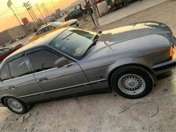 سلام عليكم 

بي ام مديل 91   525 مسكر فانوس بجم عريض سنويه جديده بسمي رقم بغداد مشروع وطني 

1- غرفه وارد ياباني جديده 

2- كير وارد ياباني جديد 

3- منضومت بانزني كامله وارد ياباني فيت بم نوزلات بلكات 

4- منضوت تبريد كامله وارد ياباني  كمبريسر فان داخلي مروحه  

5- بجم كامل عريض وارد ياباني ولايتات وارد امريكي مميزات 

6- تخم تاير جديد 

7- حداده خلفيهيه جديد بس الاماميه بيه نقوصات شوي 

سياره بدون خياسات نظيفه من جوه وبره تجي تشوف بعينك 

نقوصاته دبلين وصليب كاردن وكهربائيات الفورن والصالون فقط  

سعر 67

العنوان البصره قضاء القرنه 

***********

ملاحضه السياره سبوع وتروح لبغداد القرنة
