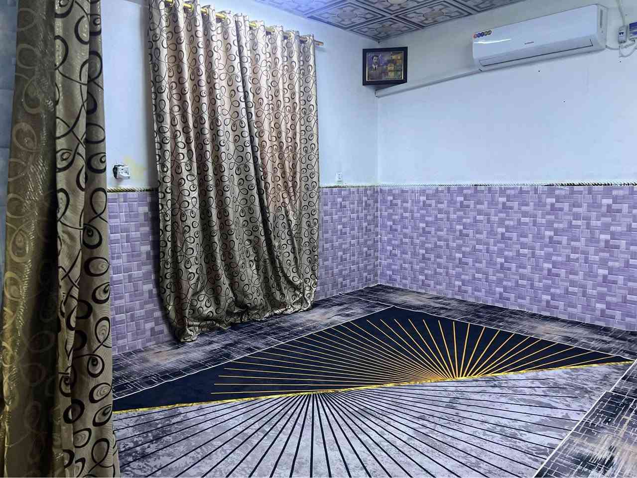 دار للبيع 90 متر مربع
يحتوي 
طابق ونص 
الطابق الارضي يحتوي على غرفه وصالة وستقبال ومطبخ وصحيات
الطابق الثاني 
غرفه وصاله 
منطقه سهلية مقابيل مستشفى الفرات الاوسط النجف, العراق


**إذا كنت صاحب هذا الإعلان وتريد حذفه لأي سبب، رجاءا أرسل رسالة إلى الدعم الفني**