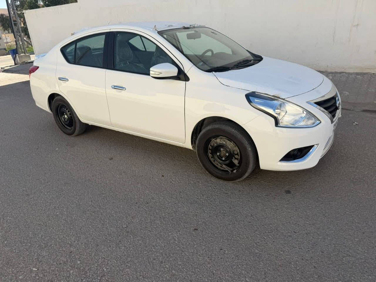 نيسان سني 2026
مصري 
وضع الشركة 
ماشيه الف 
كيلو يعني زيرو
قطعتين تبريد أو جام كهرباء أو اريل نفكيتر مدوشم الأرضية جلد 
 كفاله عامه 
رقم شمالي 
دولي وكاله أو تحويل السعر 133 بيهة مجال 
***********
