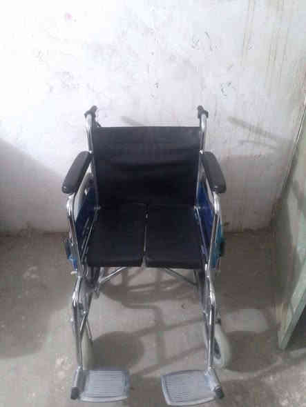 جربايه وكرسي مال مريض قيم بما يرضي الله مكان شارع المدينه ***********
