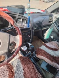 سياره لانتره 2005السعر 75وبيه مجال للطيبين اتصال عله الرقم 07800530318